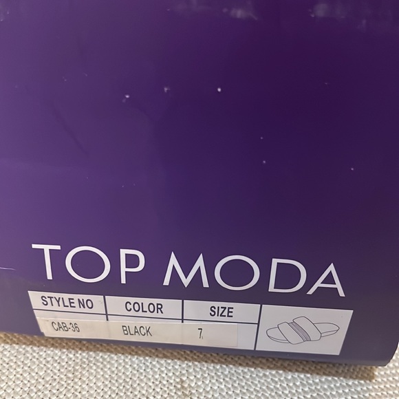 Top Moda Rhinestone slipper - Picture 2 of 6